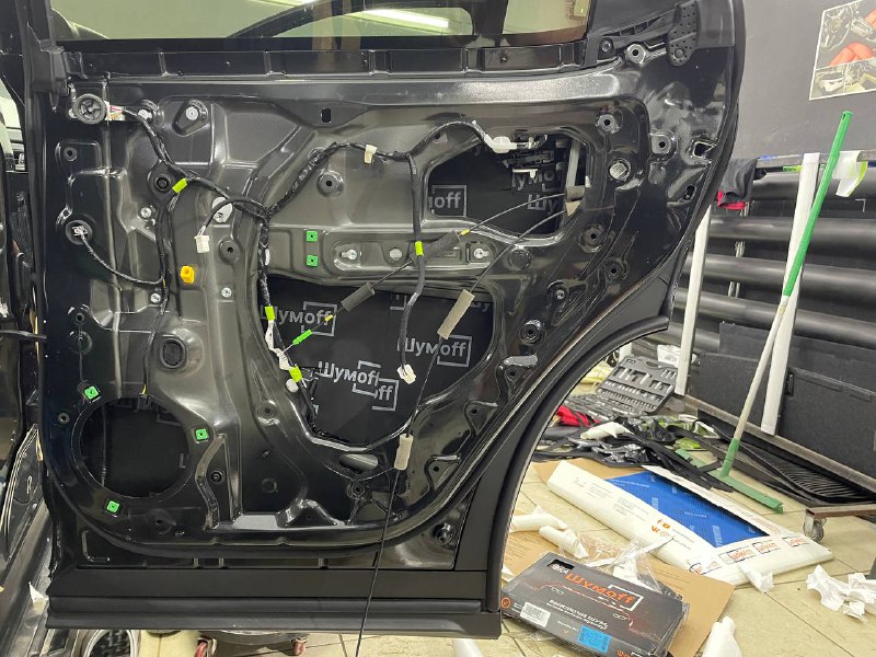шумоизоляция Lexus NX Двери 2 сл шумо теплоизоляция1
